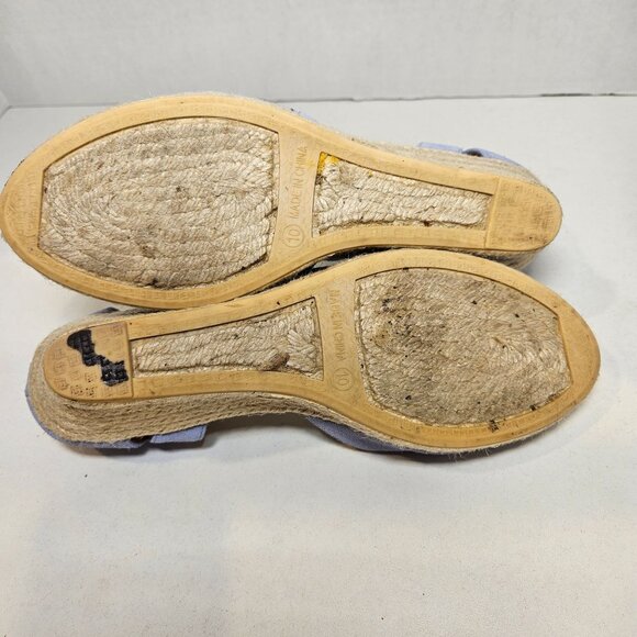 Talbots Sandals Womens 10 Light Blue Suede Flowers Strap Gold Buckle Studs Wedge - Picture 11 of 11